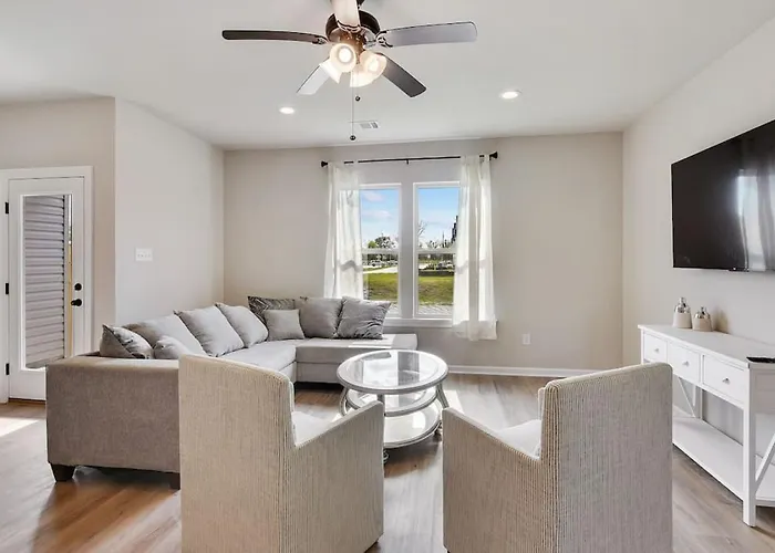 Brand-New Home Close To Lsu Campus